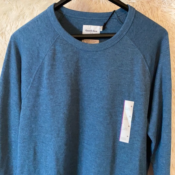 3/25$ NWT Goodfellow & Co Sweatshirt - Picture 2 of 4